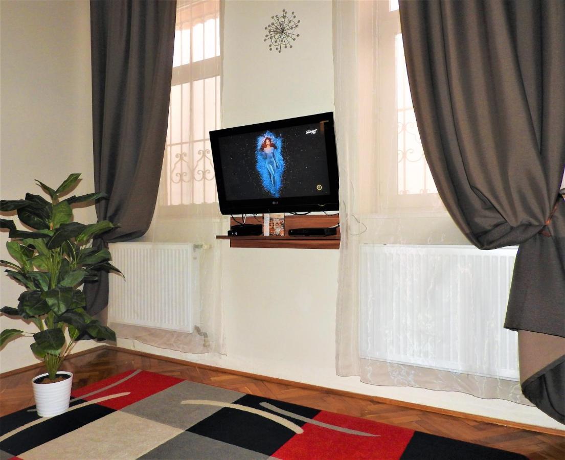 Nora Studio Apartman - Eger Leilighet Eksteriør bilde