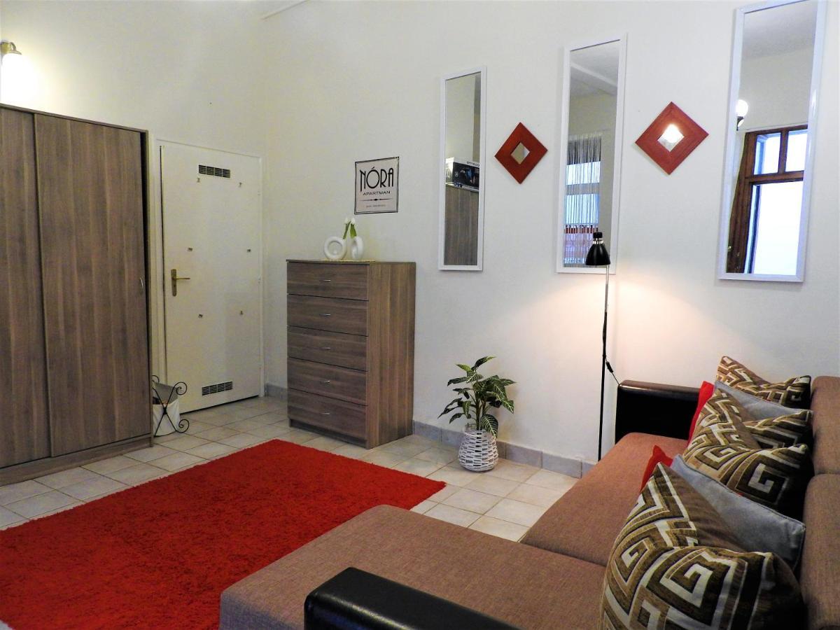 Nora Studio Apartman - Eger Leilighet Eksteriør bilde